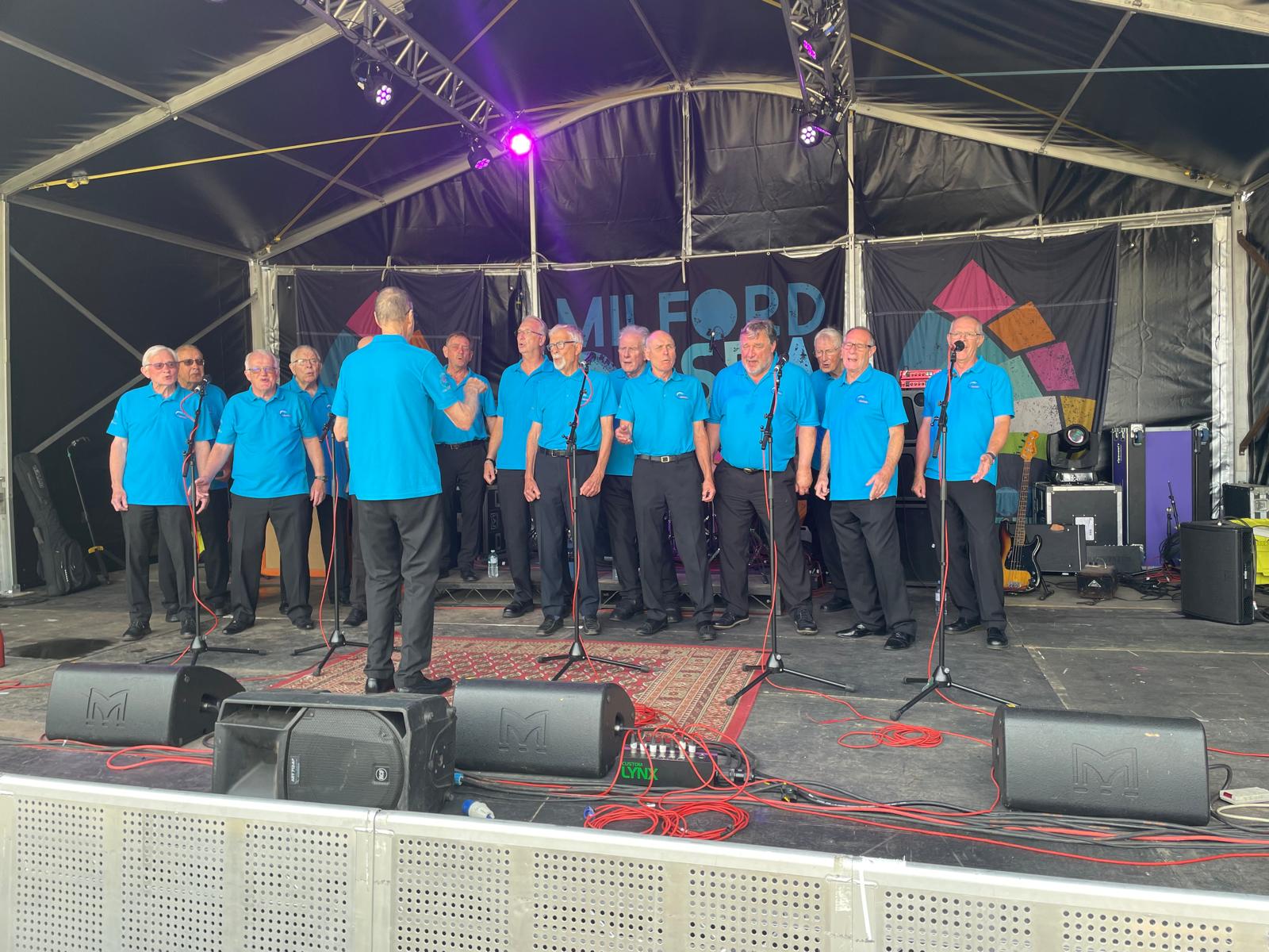 Festival crowd warms to Ocean Harmony